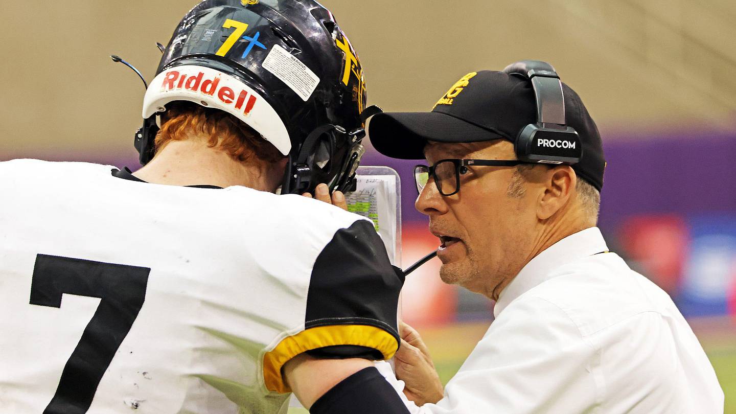 Iowa High School Football Top 8 State EightPlayer Rankings