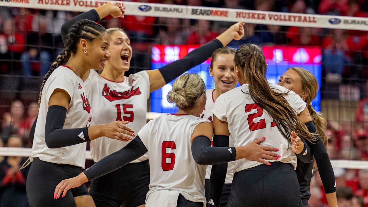 Nebraska earns the No. 1 Overall Seed in NCAA Tournament