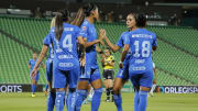 Jugadoras de Tigres UANL celebran un gol.