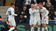 Manchester United menang tipis 2-1 atas Luton Town dalam lanjutan Liga Inggris 2023/24 di Kenilworth Road.