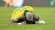 Neymar sofreu lesão no final de 2021 e deve retornar aos gramados nesta sexta-feira