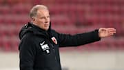 Stefan Reuter erlebt schwere Tage in Augsburg