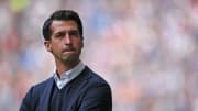 HSV-Sportvorstand Jonas Boldt sieht sich nach einem Ersatz für Robert Glatzel um