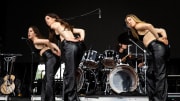 HAIM dancing, 2022 Boston Calling Music Festival