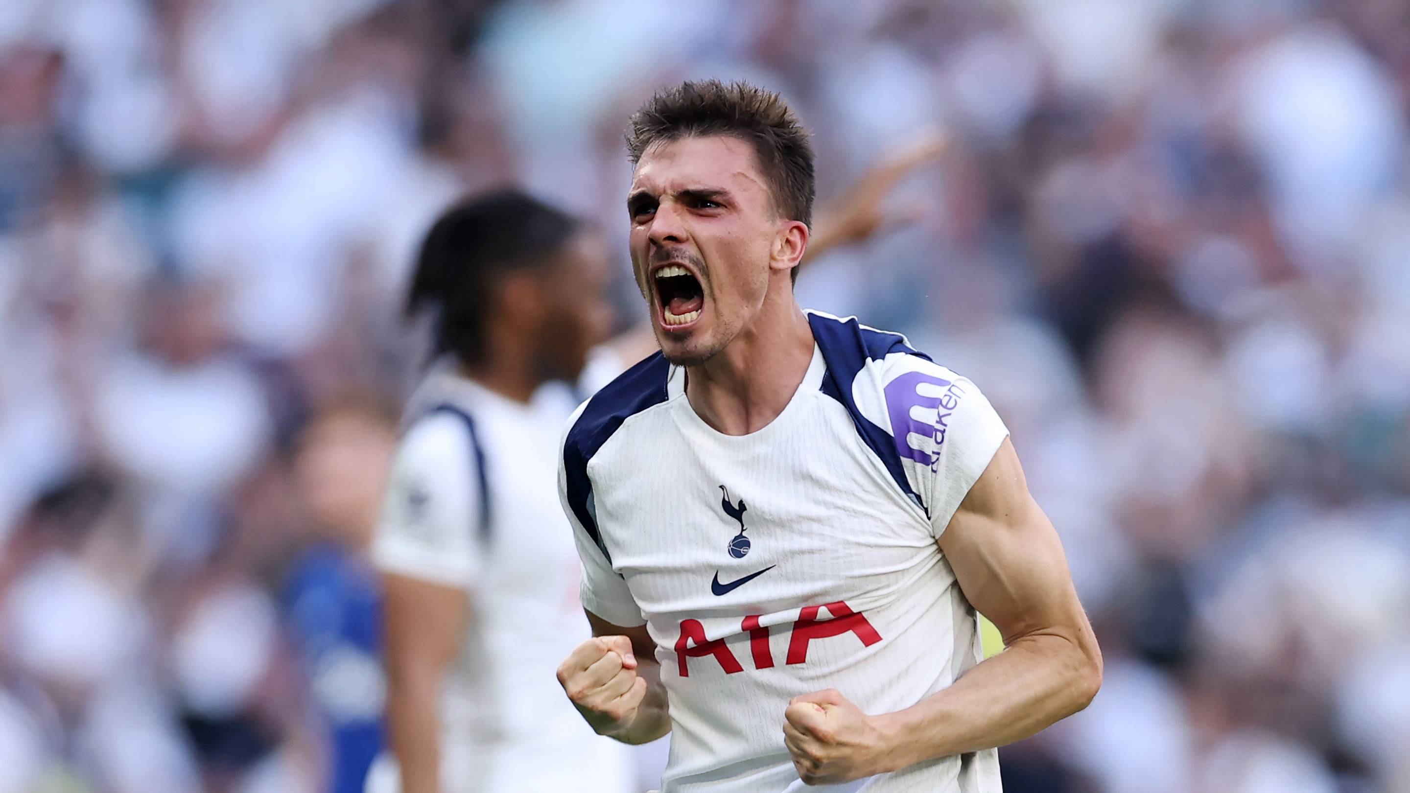 Fabrizio Romano hands Tottenham a twist in the Joao Palhinha transfer tale