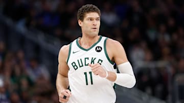 Portland Trail Blazers v Milwaukee Bucks