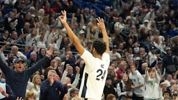 Penn State forward Zach Hicks