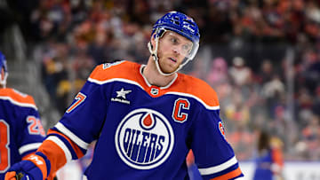 Pittsburgh Penguins v Edmonton Oilers
