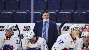 Jean-Francois Houle coaching with Laval Rocket