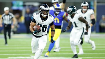 Philadelphia Eagles v Los Angeles Rams