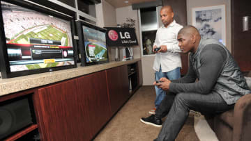 Keyshawn Johnson Hosts LG Electronics Party At The 2010 Esquire House