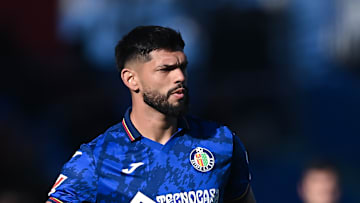 Omar Alderete in action for Getafe 