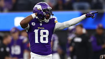 Minnesota Vikings v Los Angeles Rams