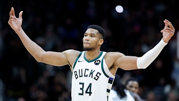 Detroit Pistons v Milwaukee Bucks