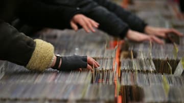 Record Enthusiasts Gather At Musicmania Record Fair 2015