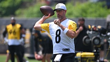 Pittsburgh Steelers quarterback Aaron Rodgers