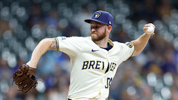 Atlanta Braves v Milwaukee Brewers