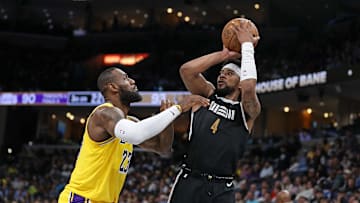 Los Angeles Lakers v Memphis Grizzlies