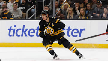 Chicago Blackhawks v Boston Bruins