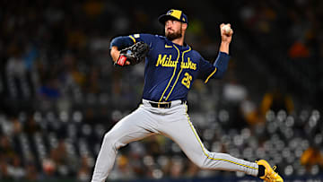 Milwaukee Brewers v Pittsburgh Pirates