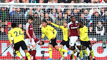 Chelsea menelan kekalahan 3-2 saat bertemu West Ham United