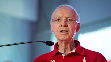 Aos 90 anos, tetracampeão mundial está lúcido e respirando sem ajuda de aparelhos Aos 90 anos, tetracampeão mundial está lúcido e respirando sem ajuda de aparelhos