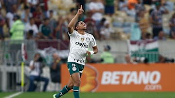 Rony marcou um golaço contra o Fluminense no Maracanã Rony marcou um golaço contra o Fluminense no Maracanã
