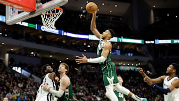 Memphis Grizzlies v Milwaukee Bucks