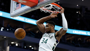Detroit Pistons v Milwaukee Bucks