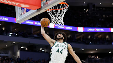 Portland Trail Blazers v Milwaukee Bucks