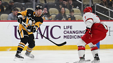 Carolina Hurricanes v Pittsburgh Penguins