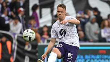 Niklas Schmidt am Ball für den FC Toulouse Niklas Schmidt am Ball für den FC Toulouse