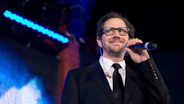 Jamie Kennedy takes the stage during a wayward New Year's Eve special in 2013.