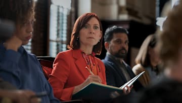 “One Angry Woman” - Elsbeth finally makes it as a true New Yorker when she is summoned to jury duty and lands on a murder trial where she faces off with the unusually difficult Judge Milton Crawford (Michael Emerson) who will prove a formidable adversary, on the CBS original series ELSBETH, Thursday, Dec. 12 (10:00-11:00 PM, ET/PT) on the CBS Television Network, and streaming on Paramount+ (live and on demand for Paramount+ with SHOWTIME subscribers, or on demand for Paramount+ Essential