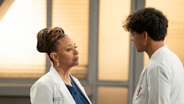 GREYÕS ANATOMY - ÒBust Your WindowsÓ - A window washerÕs platform crashes through a hospital window, testing the Grey Sloan teamÕs limits. Meanwhile, Blue and Simone clash over their living arrangements, and Lucas strives to impress Catherine while on her service.THURSDAY, APRIL 17 (10:00-11:00 p.m. EDT) on ABC. (Disney/Anne Marie Fox) 
DEBBIE ALLEN (DIRECTOR), NIKO TERHO
