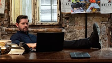 “Wheelman” – The Fly Team races through the streets of Budapest to put a halt to a major art heist about to be perpetrated by an American. Also, Forrester grows angry as Dandridge watches every move the team makes, on the CBS Original series FBI: INTERNATIONAL, Tuesday, Jan. 3 (9:00-10:00 PM, ET/PT) on the CBS Television Network, and available to stream live and on demand on Paramount+. Pictured: Luke Kleintank as Special Agent Scott Forrester. Photo: Nelly Kiss/CBS ©2022 CBS Broadcasting, Inc.