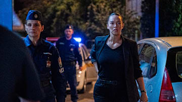 “A Leader, Not a Tourist” – The Fly Team is introduced to Supervisory Special Agent Wesley “Wes” Mitchell (new series regular Jesse Lee Soffer) when his partner is shot in Los Angeles and the suspects flee to Budapest, sending Mitchell overseas, on the fourth season premiere of FBI: INTERNATIONAL, Tuesday, Oct. 15 (9:00-10:00 PM, ET/PT) on the CBS Television Network, and streaming on Paramount+.