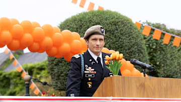 GOING DUTCH: Denis Leary in the series premiere of GOING DUTCH airing Thursday, Jan. 2 (8:30-9:00 PM ET/PT) on FOX.