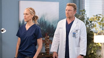 GREYÕS ANATOMY - ÒOut for BloodÓ Ð Due to a blood shortage, Grey Sloan Memorial is setting up a voluntary donation center. Meanwhile, Nick asks Meredith for help with his patient and Winston is hung up on his relationship with his brother, in the first hour of the season finale of ÒGreyÕs Anatomy,Ó THURSDAY, MAY 26 (8:00-9:00 p.m. EDT), on ABC. (ABC/Liliane Lathan)
KIM RAVER, KEVIN MCKIDD
