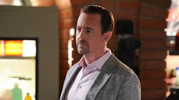“Empty Nest” – NCIS searches for a missing undercover agent in the midst of an active hostage situation, on the 22nd season premiere of the CBS Original series NCIS, Monday, Oct. 14 (8:00-9:00 PM, ET/PT) on the CBS Television Network, and streaming on Paramount+ (live and on-demand for Paramount+ with SHOWTIME subscribers, or on-demand for Paramount+ Essential subscribers the day after the episode airs)*. Pictured (L-R): Sean Murray as Special Agent Timothy McGee. 