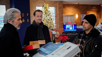 NCIS - “Humbug” - Monday, Dec. 16 (9:00-10:00 PM, ET/PT) When a shocking tell-all threatens to ruin Christmas for a decorated Marine, NCIS must unwrap the truth and deliver a holiday miracle — before the book hits shelves and turns a hero’s legacy into a holiday disaster. Pictured (L-R): Gary Cole as NCIS Special Agent Alden Parker, Sean Murray as Special Agent Timothy McGee, and Wilmer Valderrama as NCIS Special Agent Nicholas “Nick” Torres.