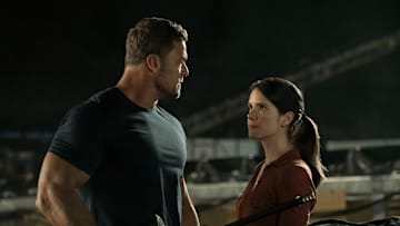 Alan Ritchson (Jack Reacher), Sonya Cassidy (Susan Duffy) in Reacher season 3 - Amazon Prime Video