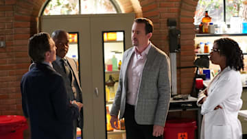 “Empty Nest” – NCIS searches for a missing undercover agent in the midst of an active hostage situation, on the 22nd season premiere of the CBS Original series NCIS, Monday, Oct. 14 (8:00-9:00 PM, ET/PT) on the CBS Television Network, and streaming on Paramount+ (live and on-demand for Paramount+ with SHOWTIME subscribers, or on-demand for Paramount+ Essential subscribers the day after the episode airs)*. Pictured (L-R): Rocky Carroll as NCIS Director Leon Vance, Sean Murray as Special Agent