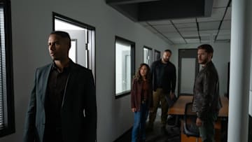 Keyonte Bell (Elliot Knight), Amber Oliveras (Jessica Camacho), Luke Finau (Uli Latukefu), and Mark Meachum (Jensen Ackles) in COUNTDOWN Photo: ELIZABETH MORRIS © AMAZON CONTENT SERVICES LLC