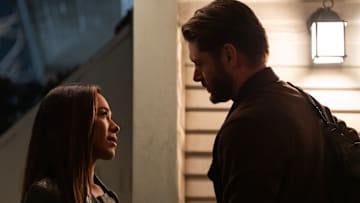 Amber Oliveras (Jessica Camacho) and Mark Meachum (Jensen Ackles) in COUNTDOWN Photo: ELIZABETH MORRIS © AMAZON CONTENT SERVICES LLC