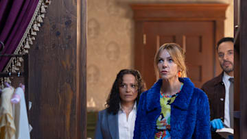 HIGH POTENTIAL - “Chasing Ghosts” - Disney/Christine Bartolucci
JUDY REYES, KAITLIN OLSON, DANIEL SUNJATA