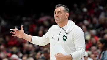 Green Bay Phoenix head coach Doug Gottlieb motions to his team during the first half of the NCAA men's basketball game against the Ohio State Buckeyes at Value City Arena in Columbus on Monday, Nov. 25, 2024. Ohio State won 102-69.