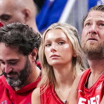May 17, 2025; Indianapolis, IN, USA;  Barstool Sports founder Dave Portnoy looks up at the scoreboard Saturday, May 17, 2025, during a game between the Indiana Fever and the Chicago Sky at Gainbridge Fieldhouse in Indianapolis. The Indiana Fever defeated the Chicago Sky, 93-58.Mandatory Credit: Grace Smith-IndyStar via Imagn Images