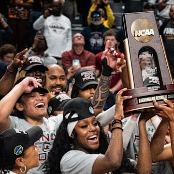 South Carolina celebrates advancing to the women's Final Four.
