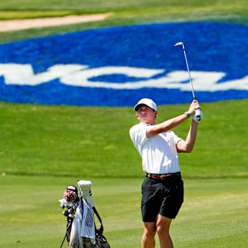 Vanderbilt golfer Gordon Sargent plays his third shot on the 18th hole during the first round of the 2023 NCAA Division I Men's Golf Championships at Grayhawk Golf Club in Scottsdale on May 26, 2023.